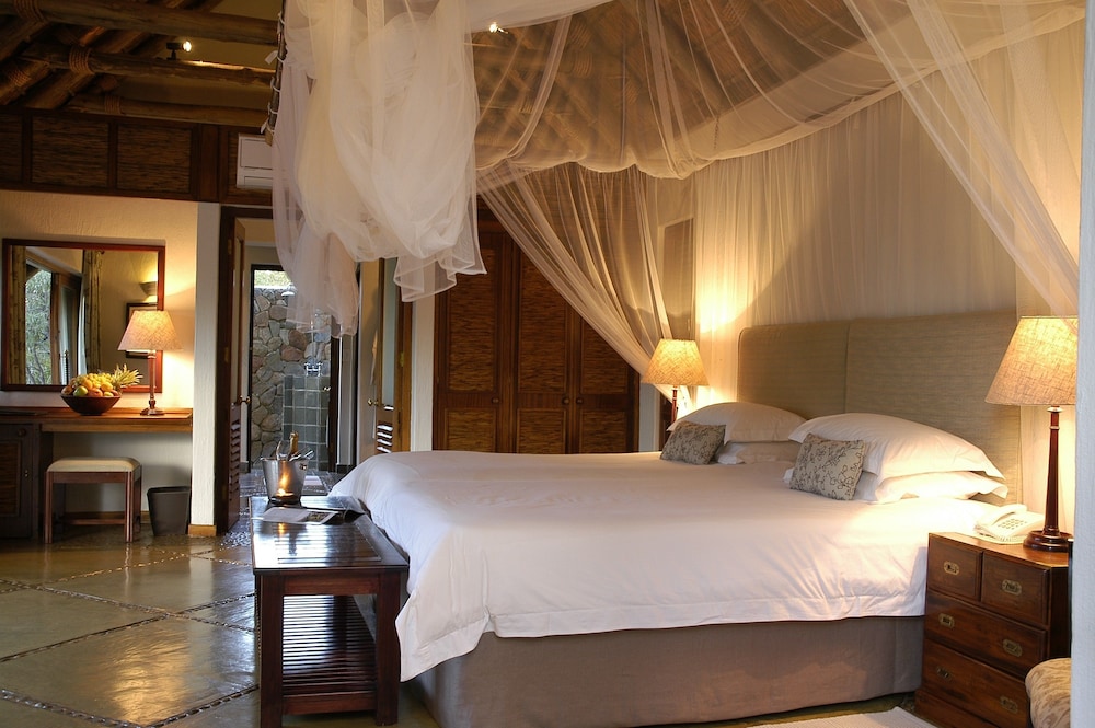 Thornybush Game Lodge 8/62