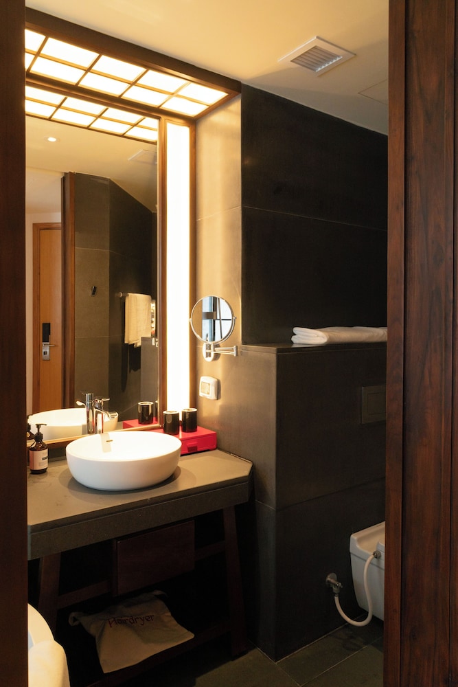 Suzu Saigon - A Boutique Hotel 46/51