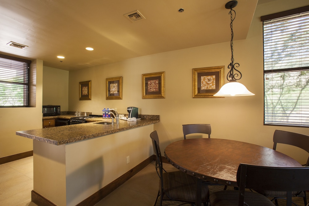 Ventana Canyon Club and Lodge 42/53
