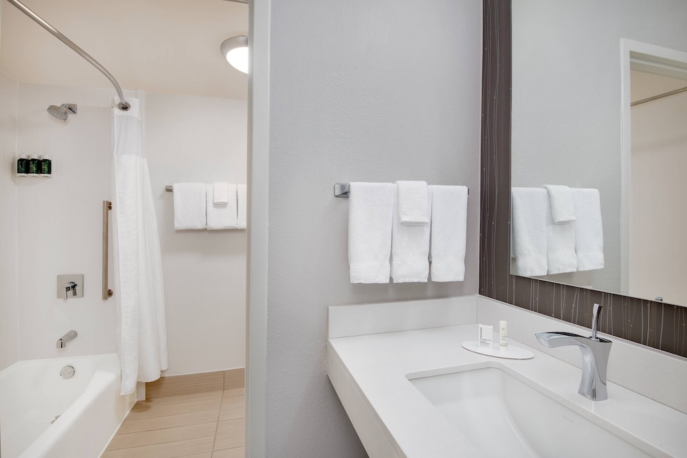 Courtyard By Marriott Birmingham Homewood 9/32