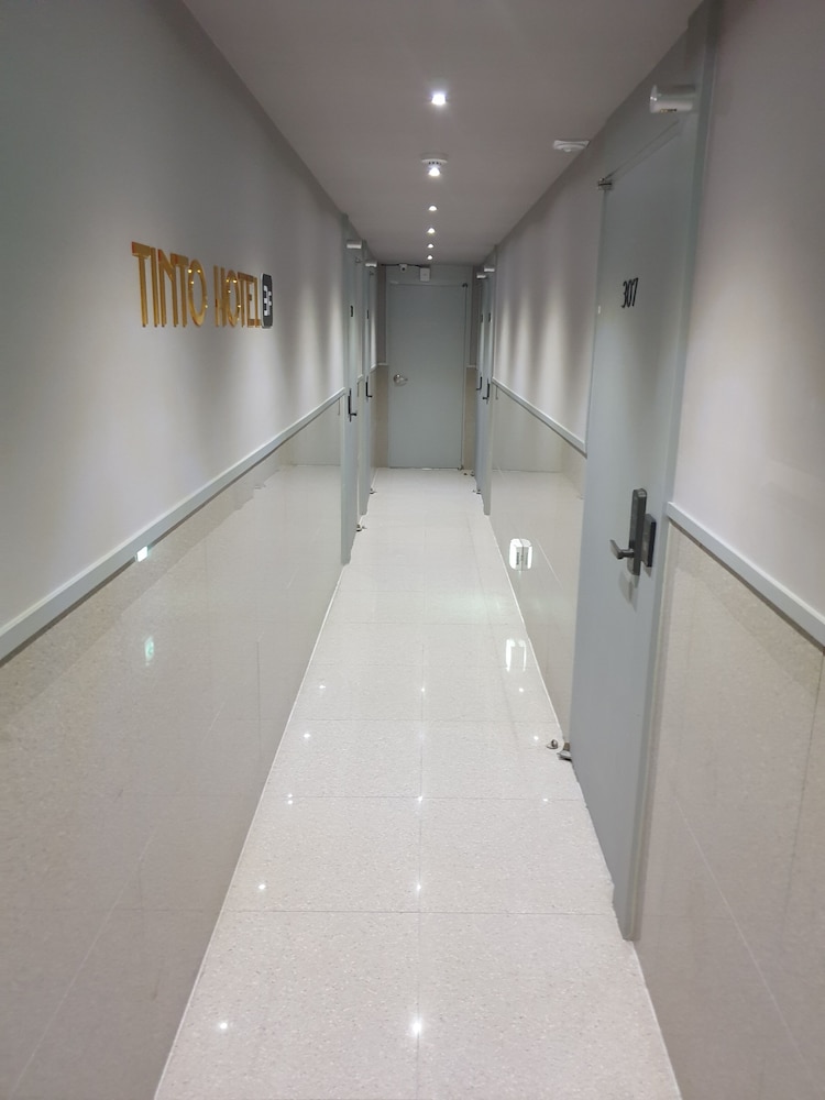 Tinto Hotel 12/38