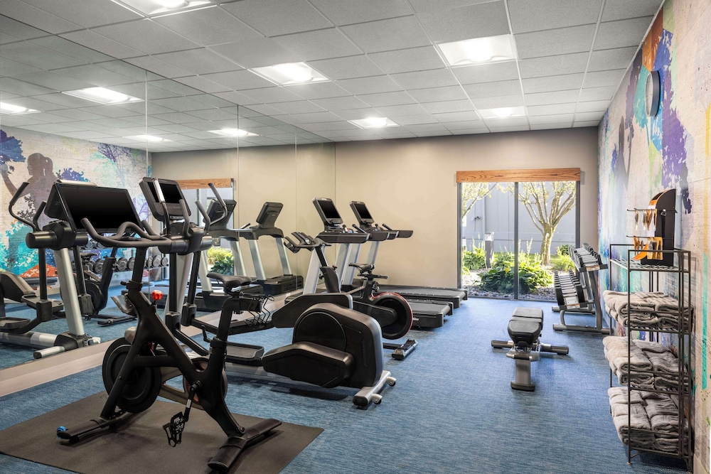 Hyatt Place Detroit/Utica 40/63
