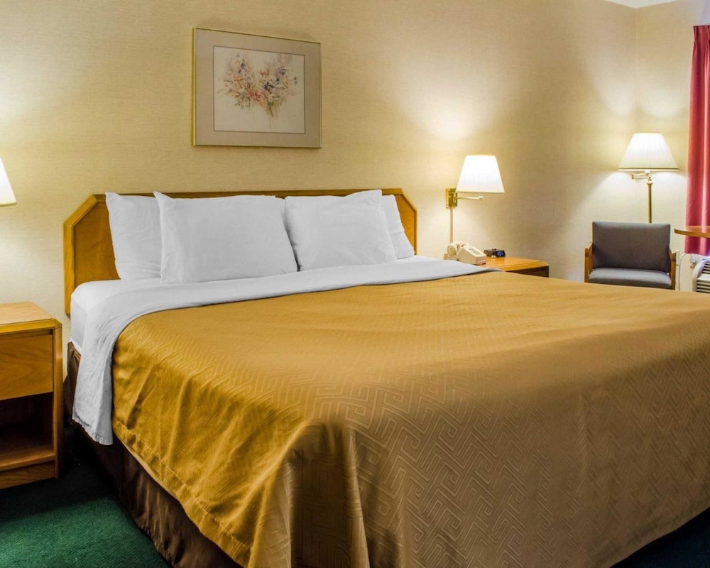 Econo Lodge Mifflintown 14/29