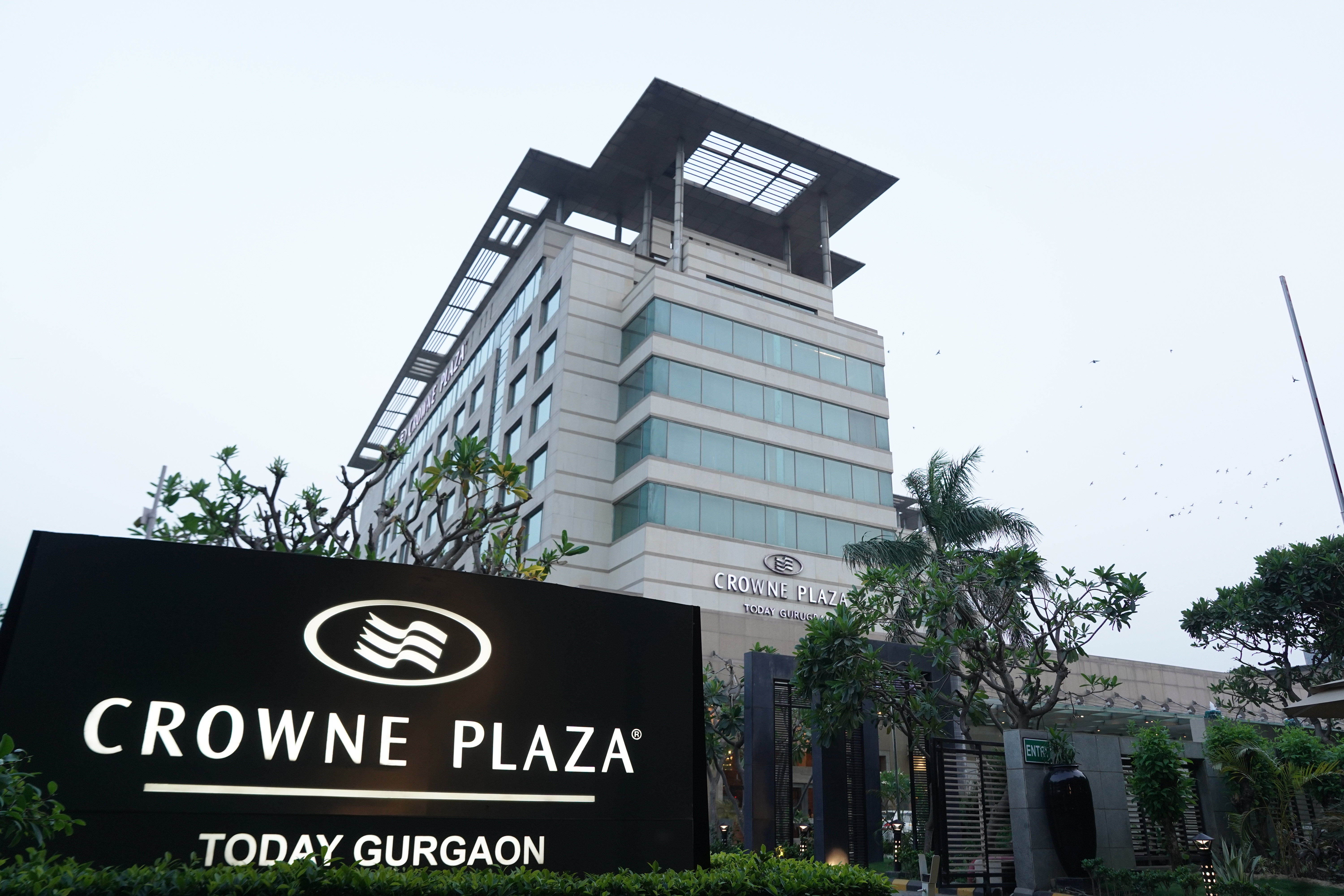 Crowne Plaza Gurgaon 1/82