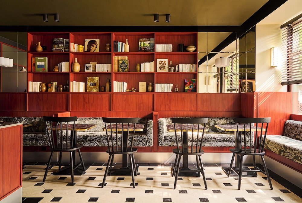 Hotel Marguerite 33/49