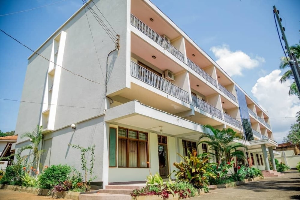 Kilimanjaro Crane Hotel 4/45