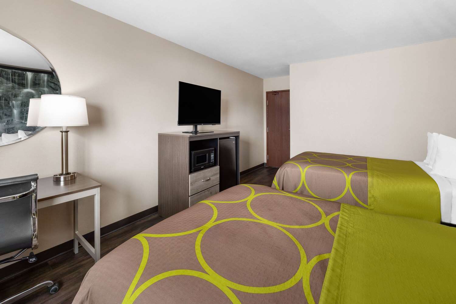 Super 8 By Wyndham Fairmont, WV 19/28