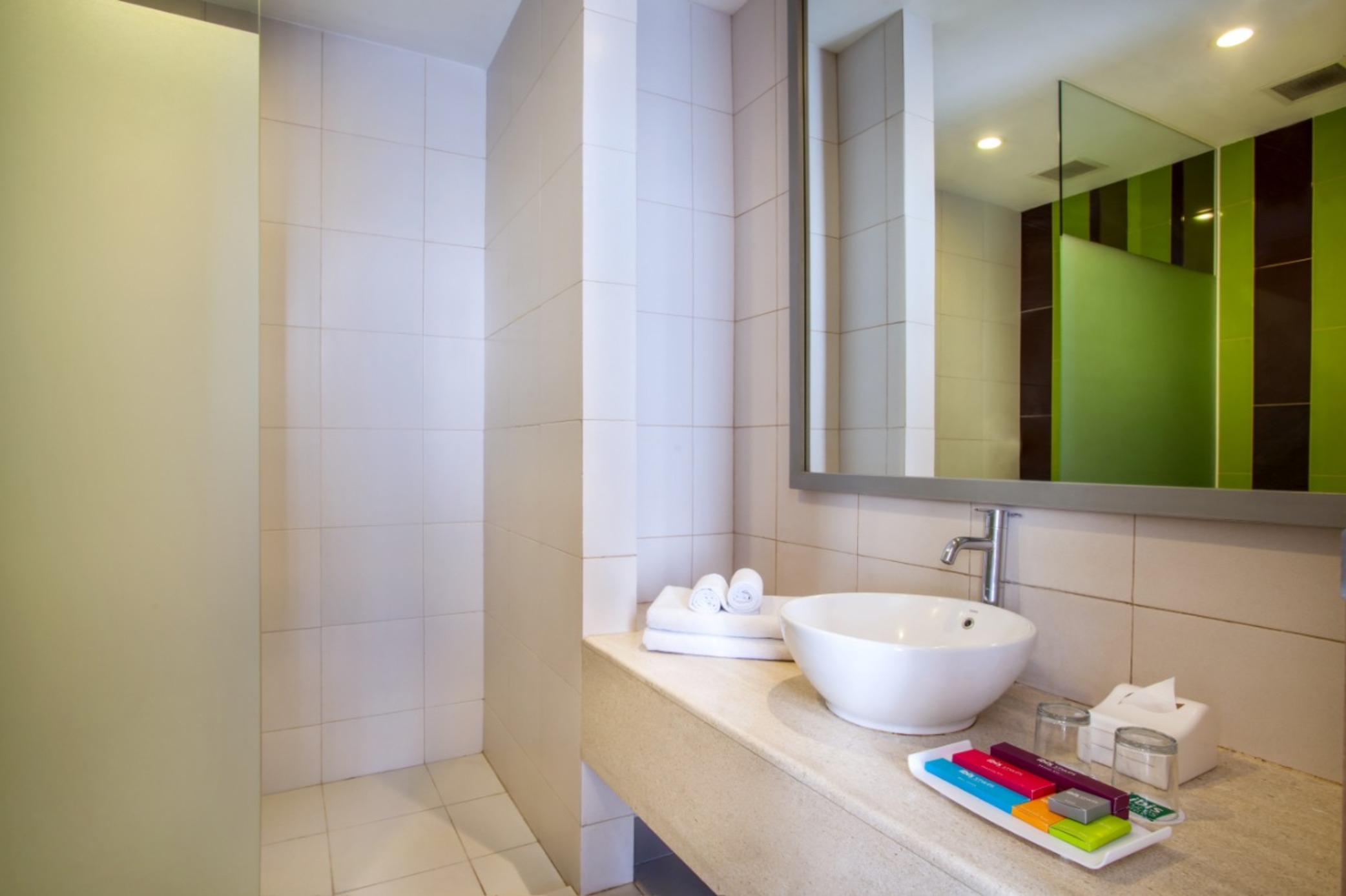 غرفة عائلية بسرير كينج وسرير بطابقين، Ibis Styles Malang 7/17