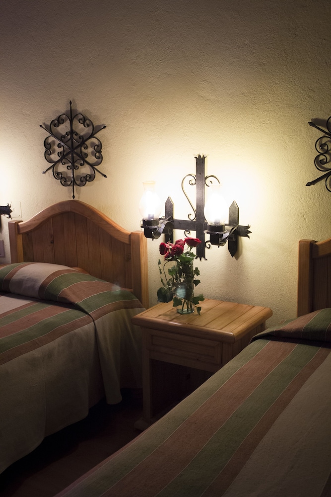 Hotel Pie de la Sierra 26/50