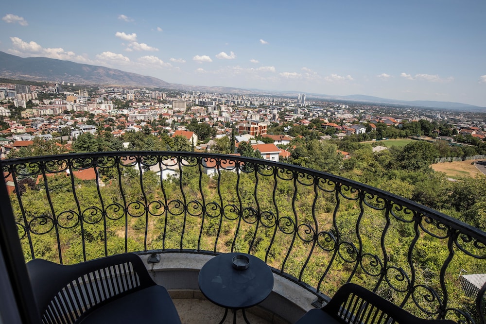 VIEW INN BOUTIQUE HOTEL 47/50