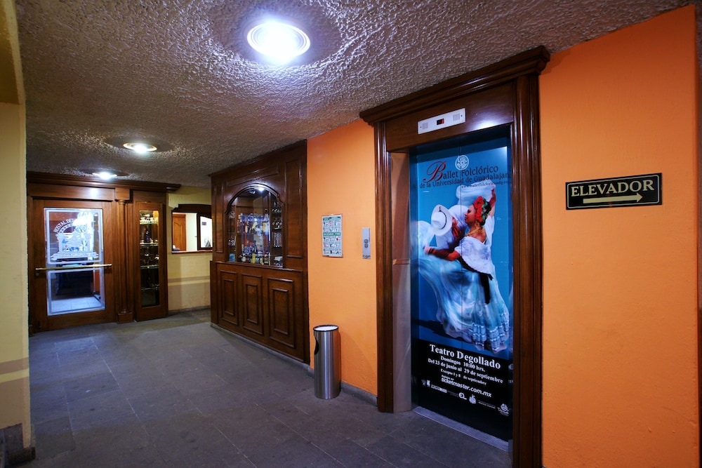 Hotel Santiago de Compostela 15/66