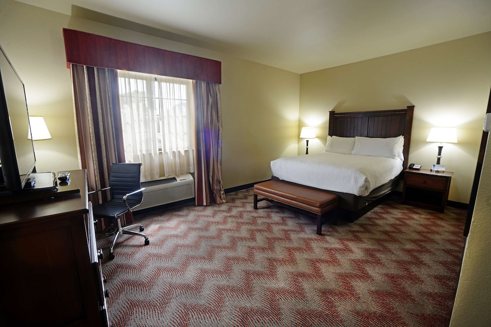 Best Western Plus Cimarron Hotel & Suites 8/41