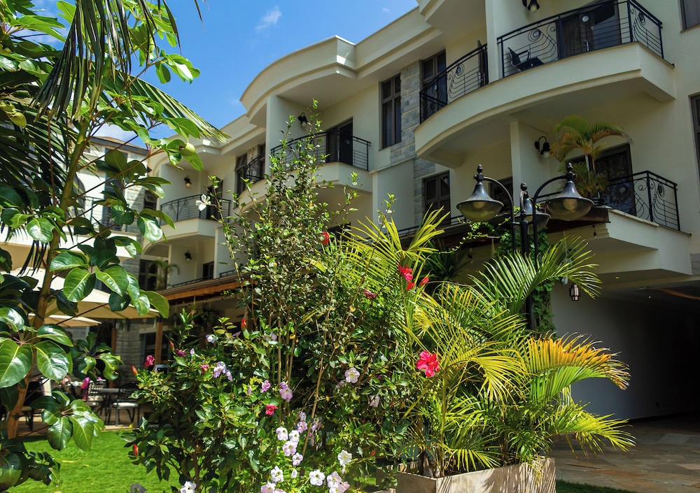 Alba Hotel Meru 45/50