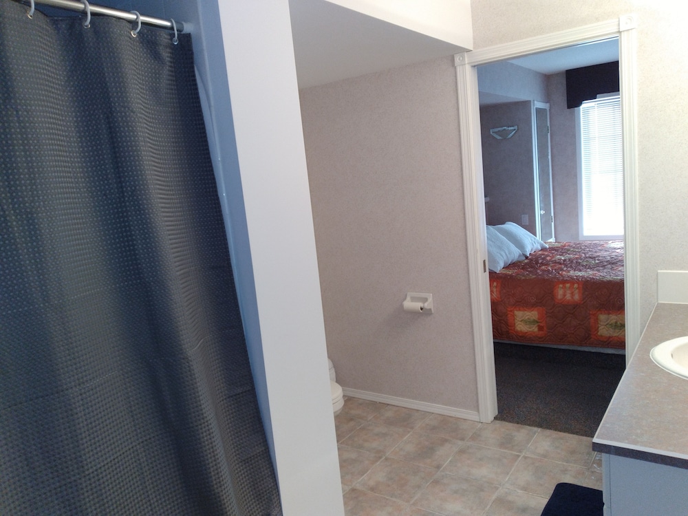 Mountain View Suites at Fairmont Hot Springs 23/63