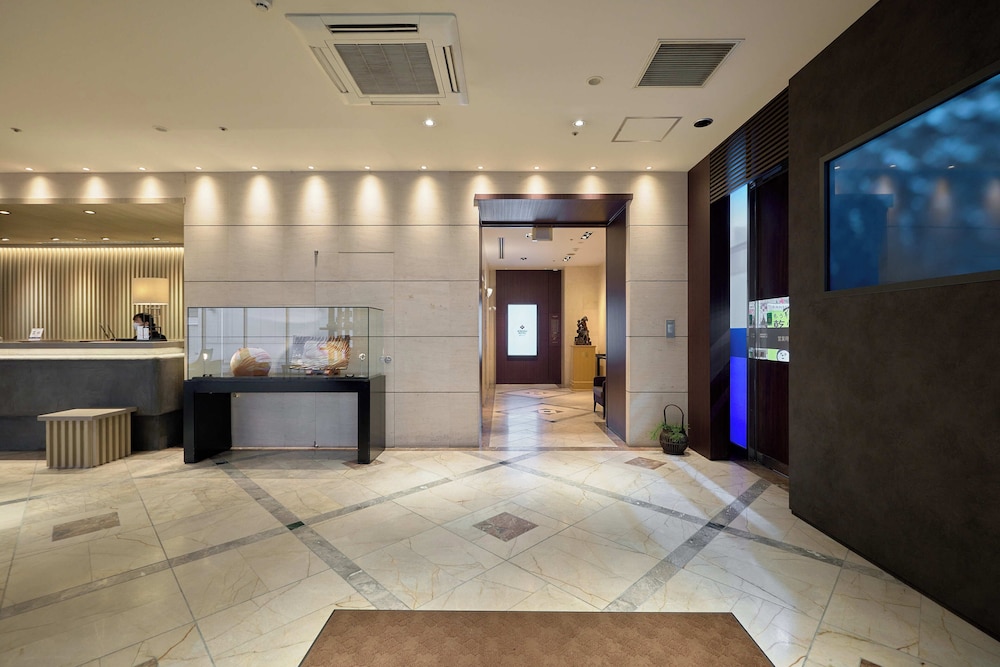 Koraku Hotel 12/76