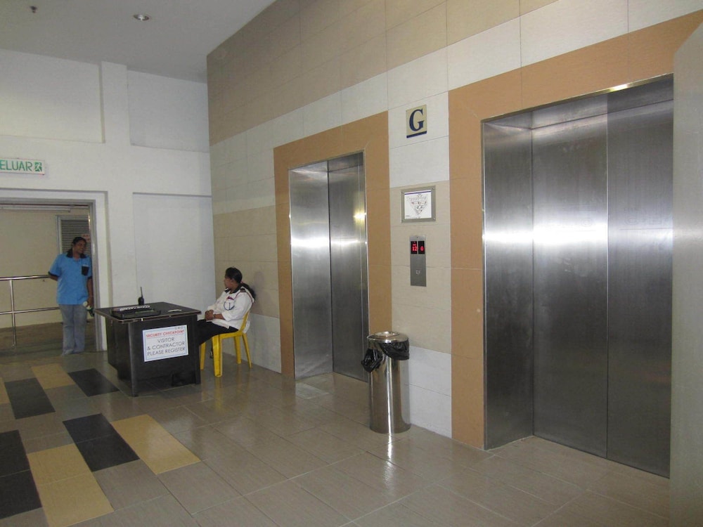 The Ceo Executive Office Suites 46/47