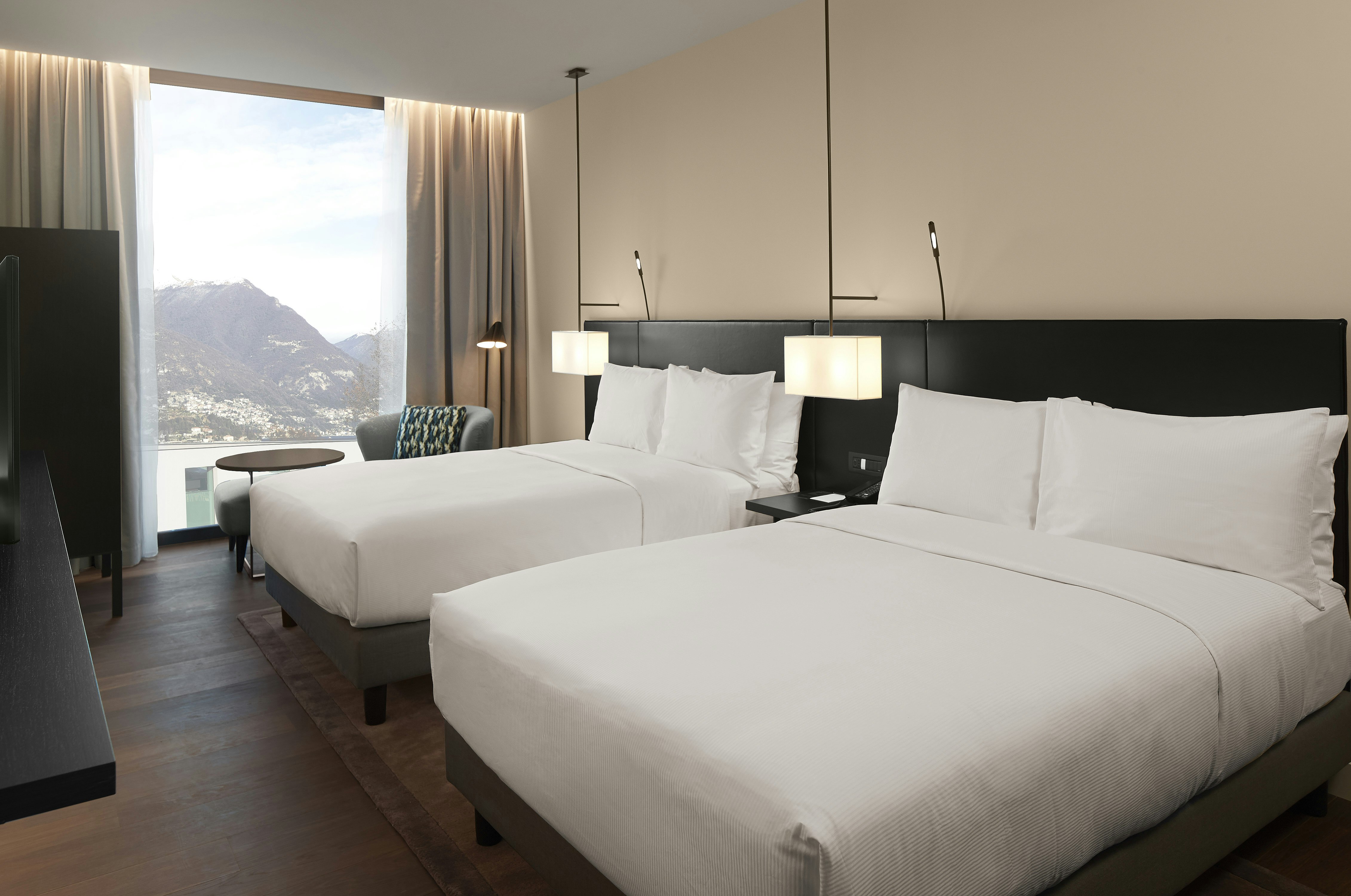 Hilton Lake Como 20/91