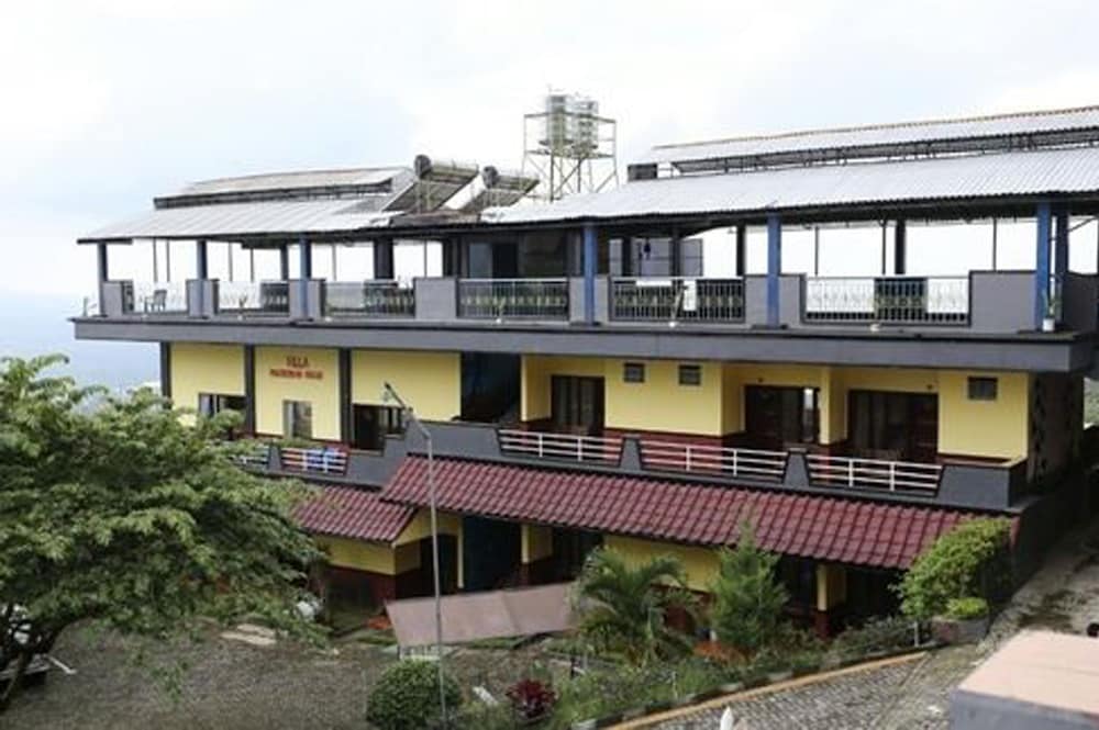 Villa Panderman Indah 2/64
