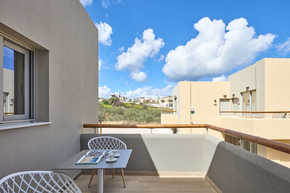 Villaggio Mare Suites 32/60