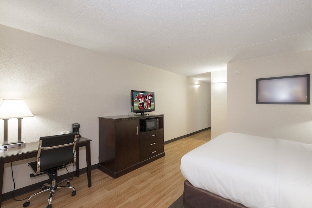 Red Roof Inn & Suites Mt Holly - McGuire AFB 20/38