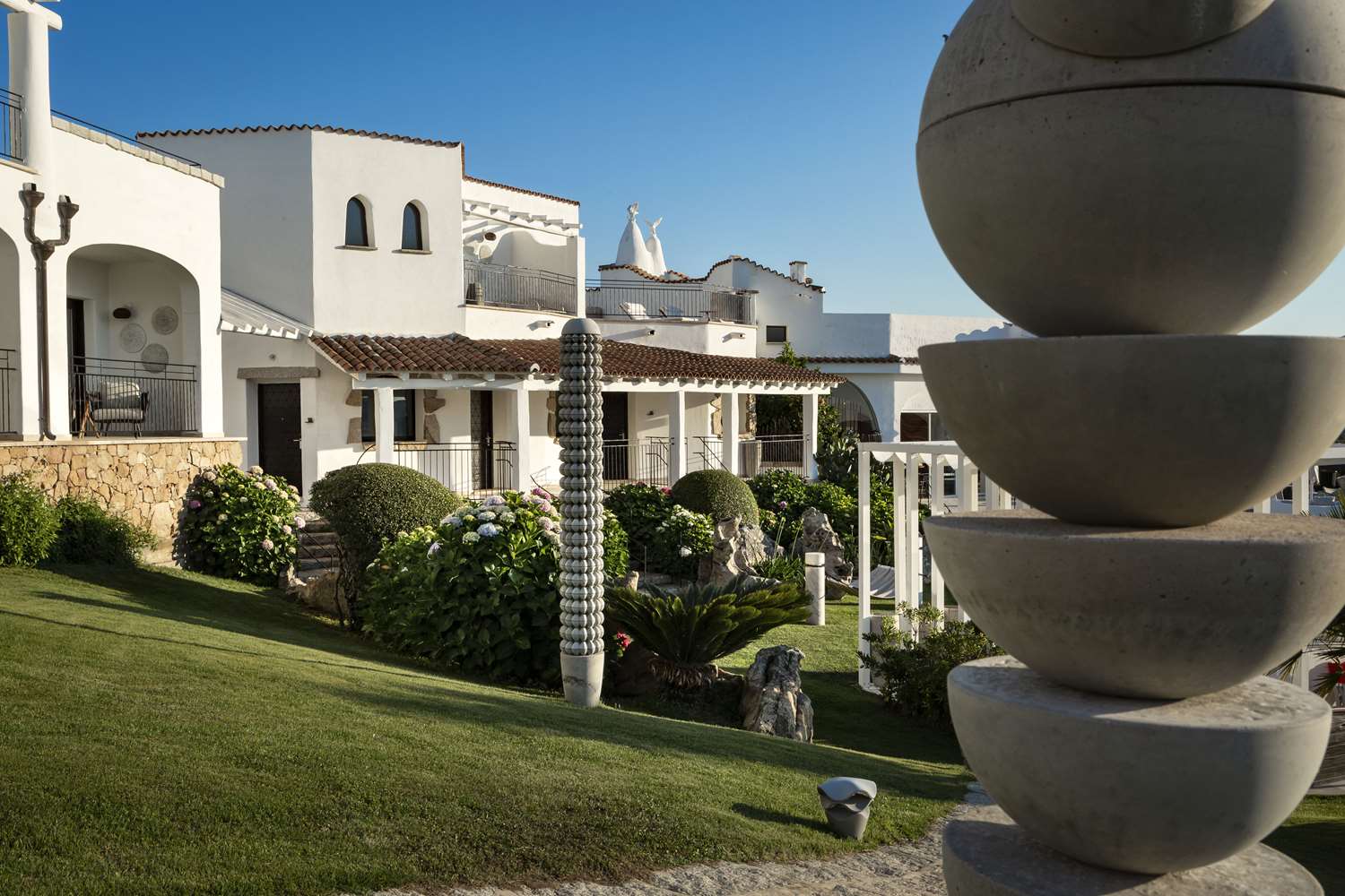 Sulia House Porto Rotondo, Curio Collection by Hilton 83/99