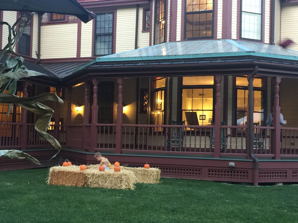 Frederick William House 2/50