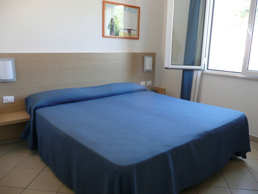 Varo Village Hotel 12/39