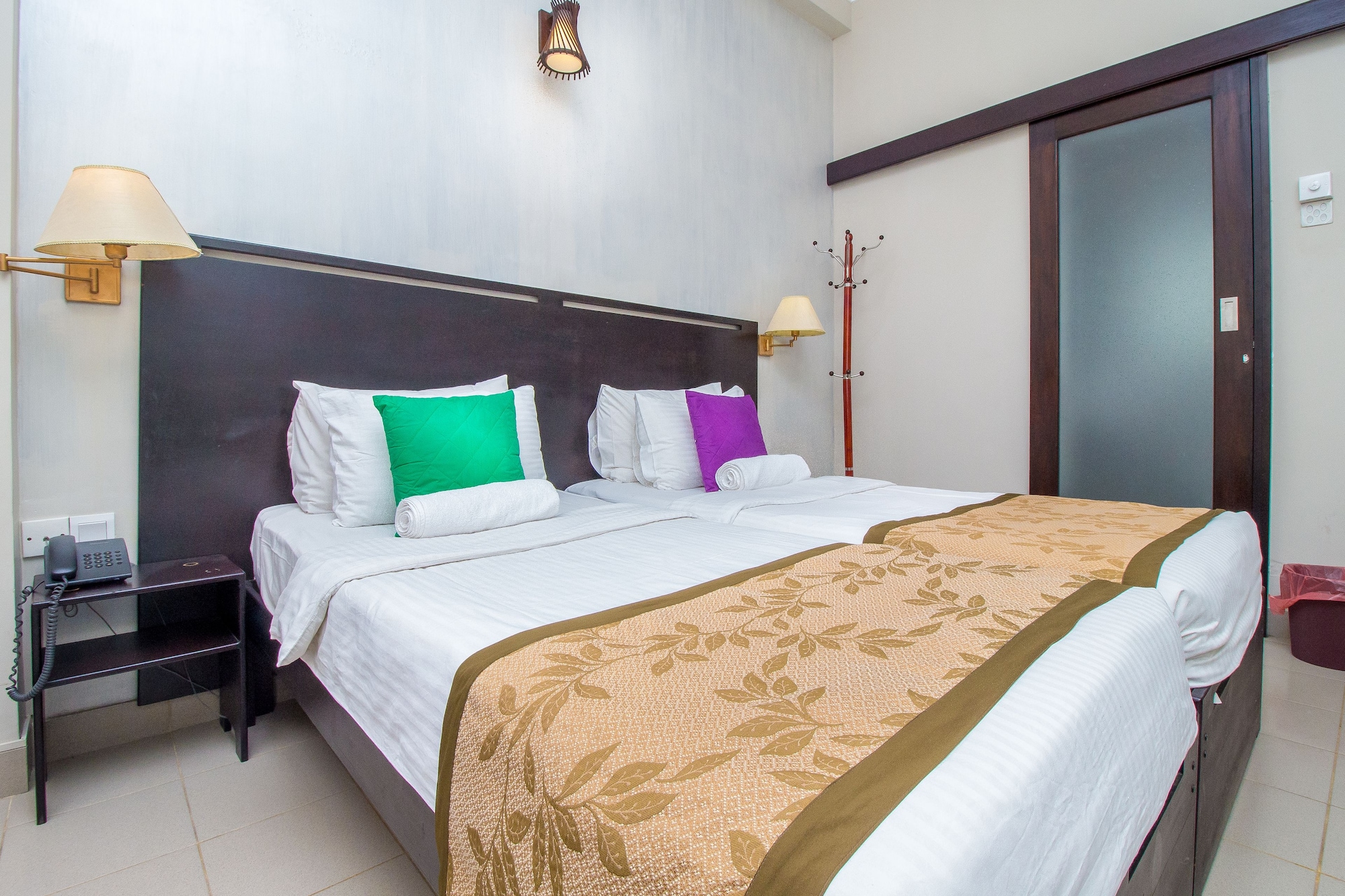 STANDARD, TWIN BEDS