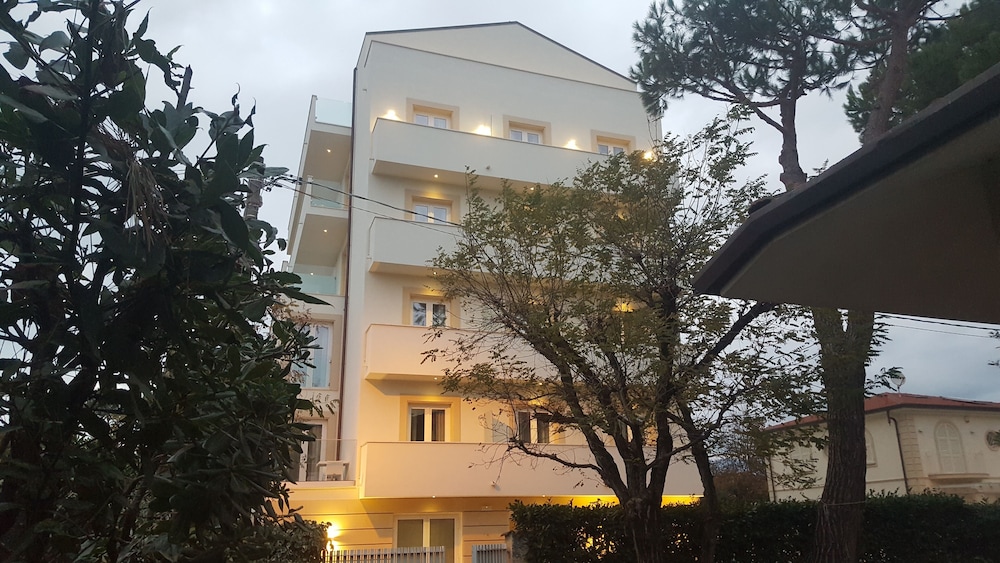 Hotel Villa Barsanti 2/50