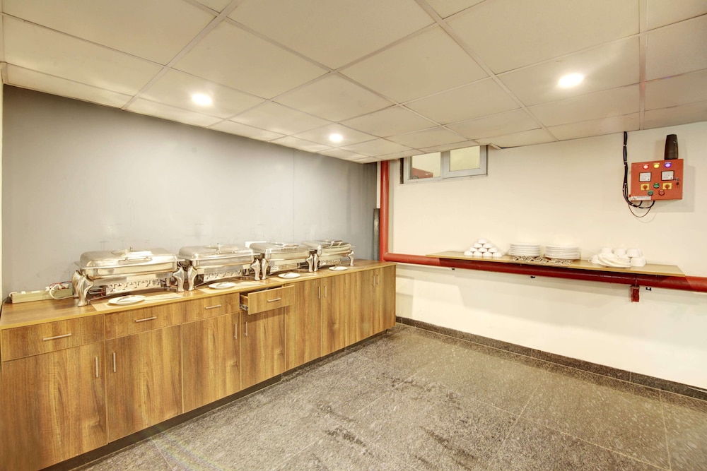 Saltstayz Hotel Huda City Center 8/49