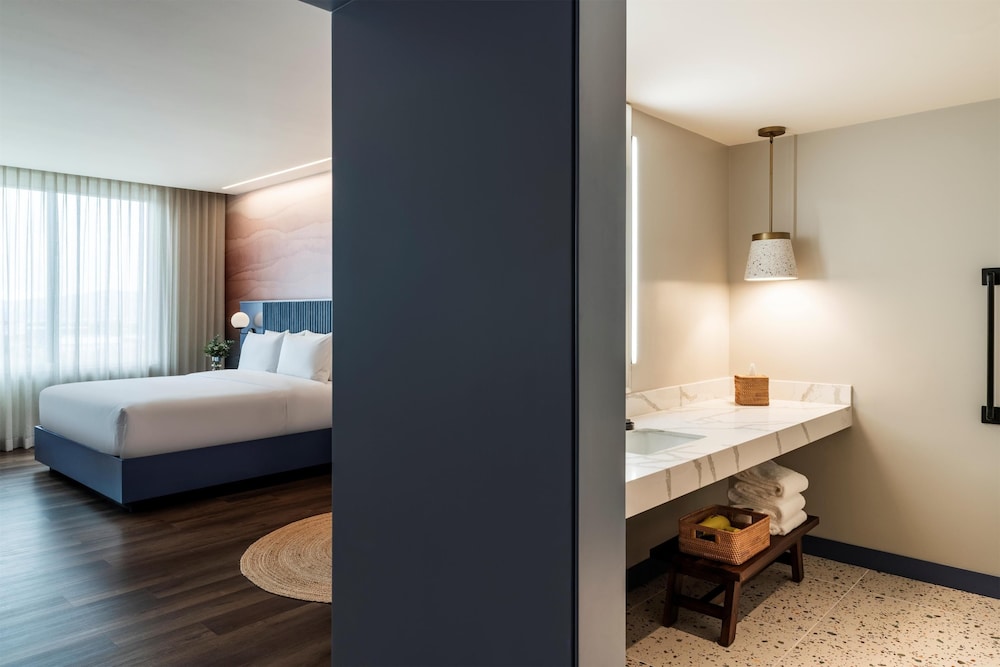 Hyatt Centric San Jose Escazu 55/56