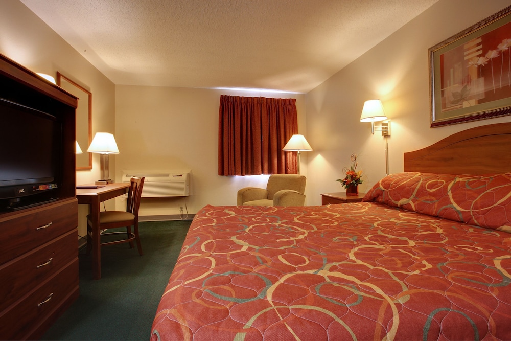 DELUXE, QUEEN BED