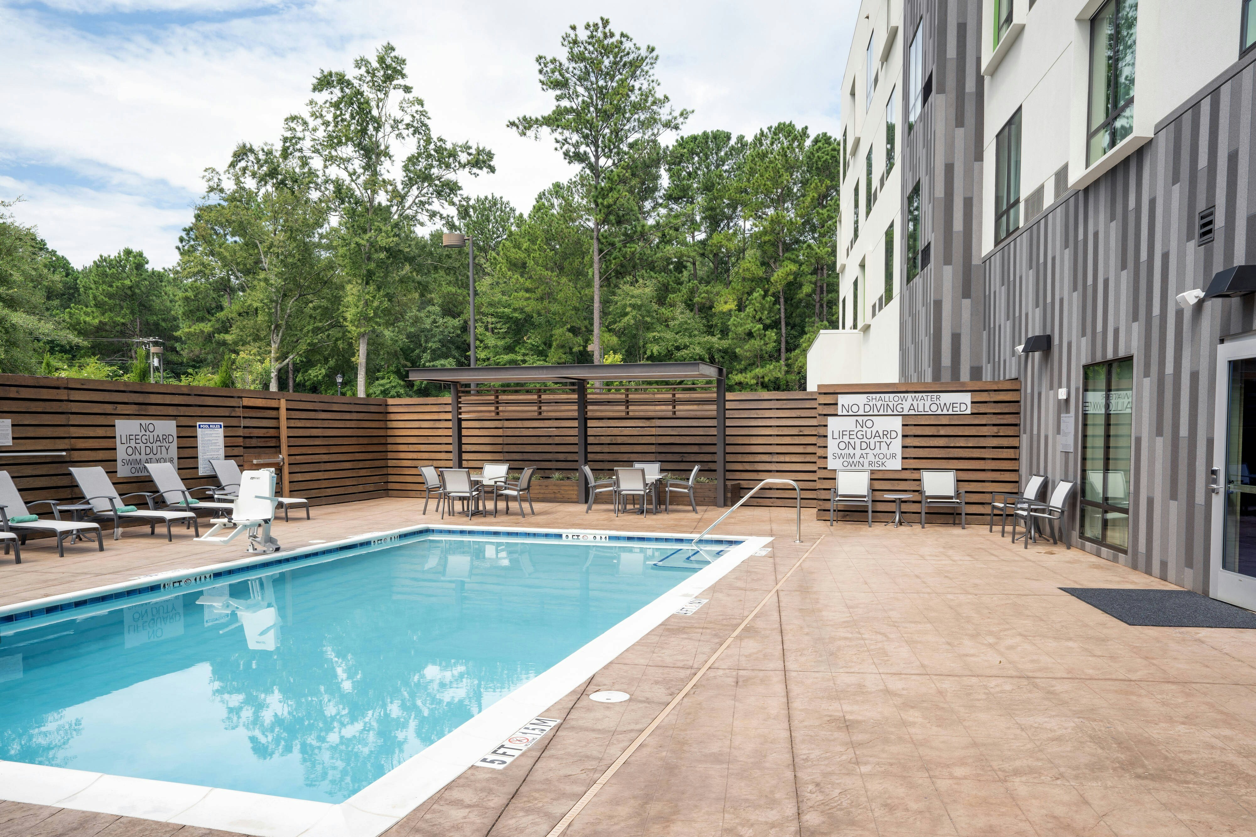 Courtyard Charleston North Charleston 47/48
