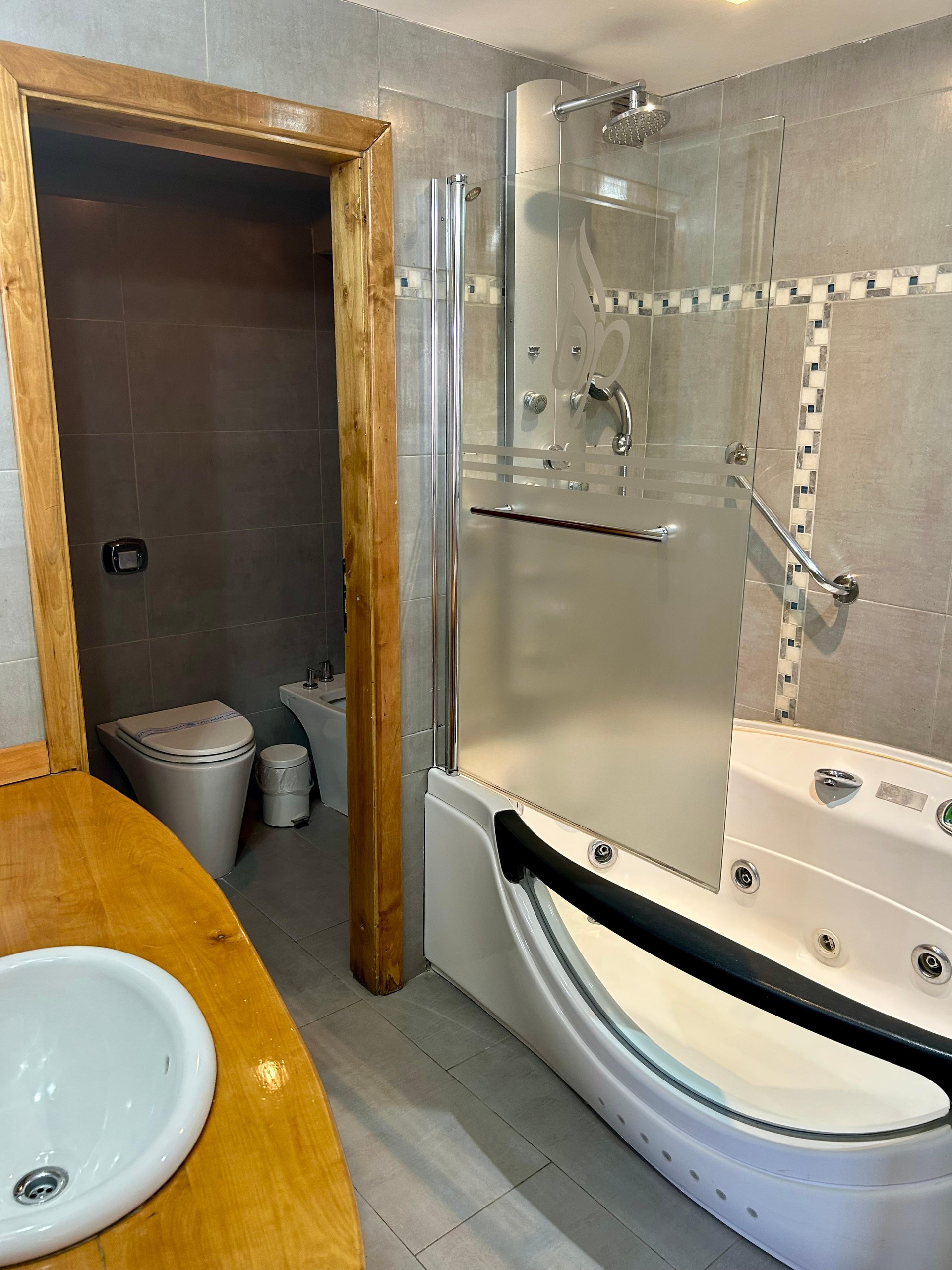 جناح بإطلالة على البحيرة، BAHIA PARAISO LUXURY SUITES 6/10