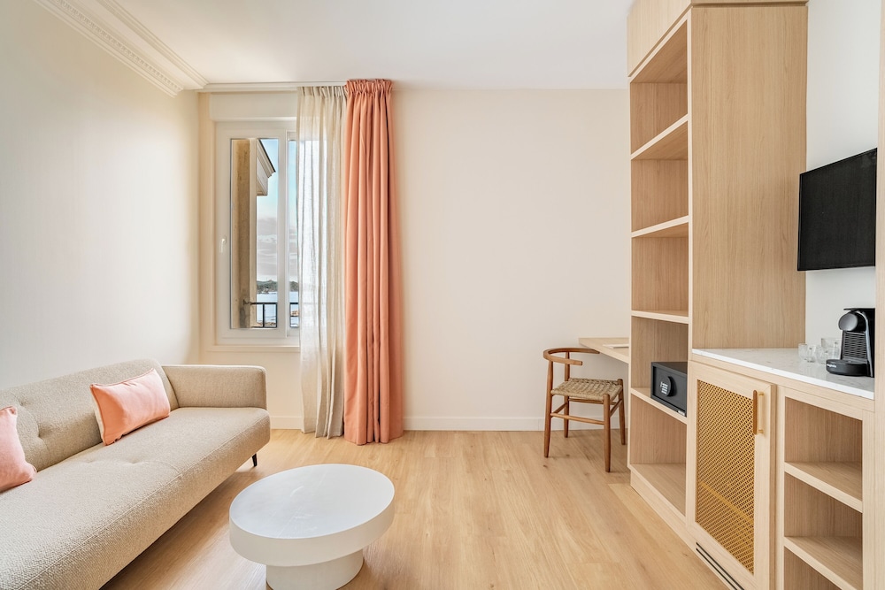 Villa Camille Hotel & Spa 63/65