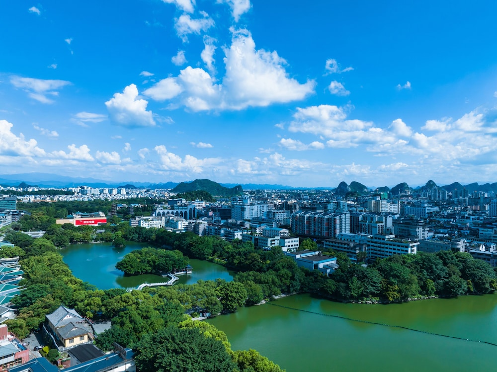GuiLin Lijiang Wangyue Hotel 46/50