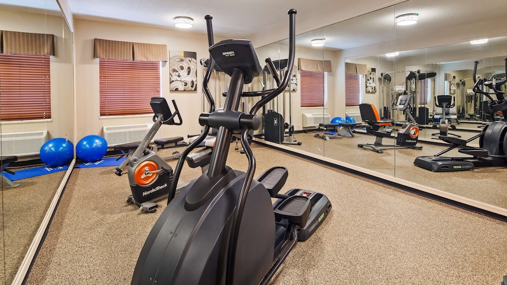 Best Western Plus Russellville Hotel & Suites 11/32