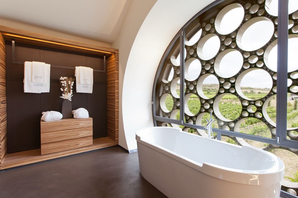 Cava Hotel Mastinell 67/68