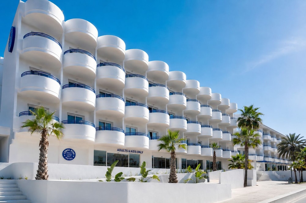 Coral Star Apartments 6/70