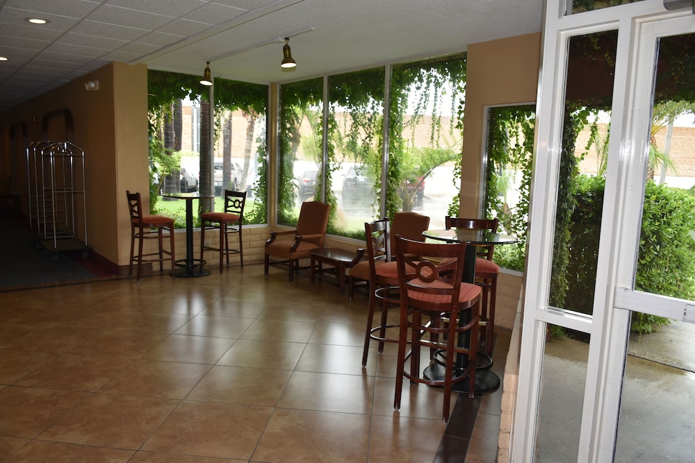 Ontario Airport Inn 40/60