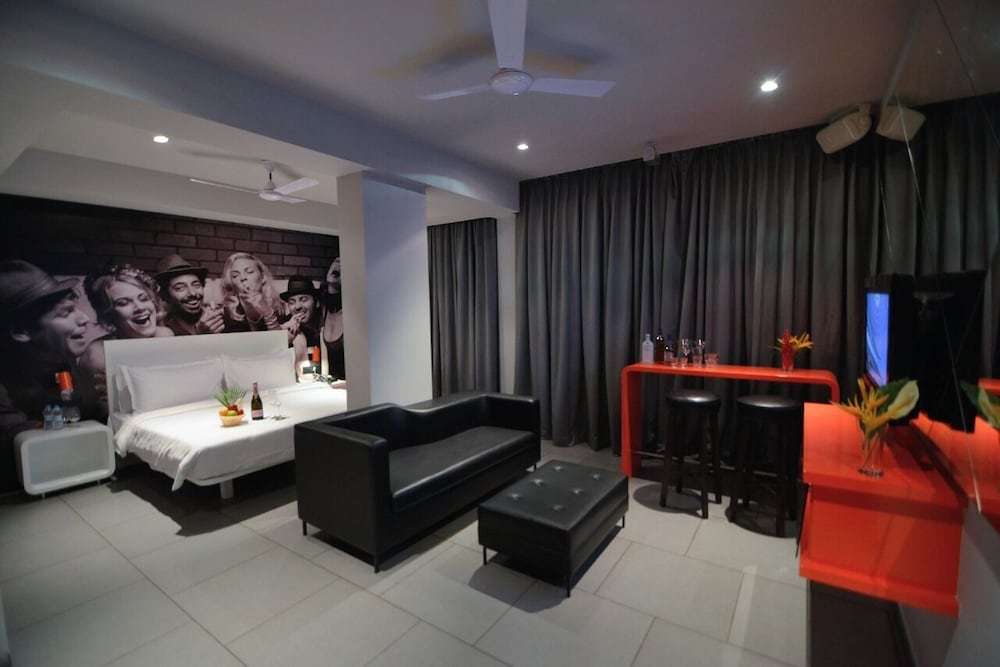 SinQ Party Hotel 14/43