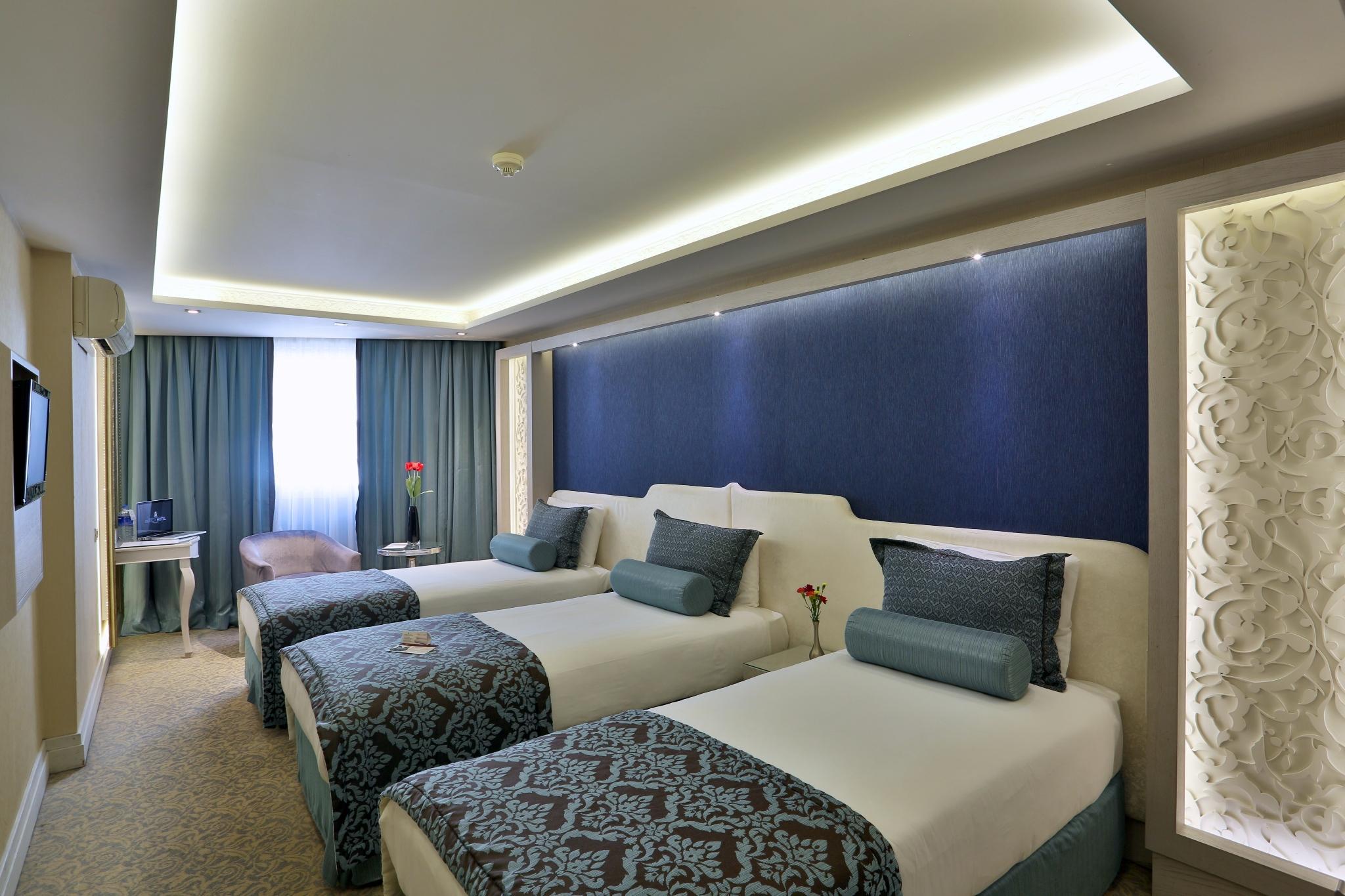 TRIPLE STANDARD ROOM