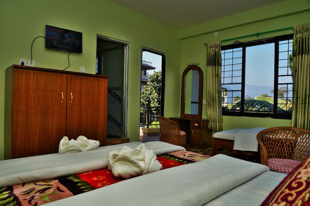 DELUXE, DOUBLE BED