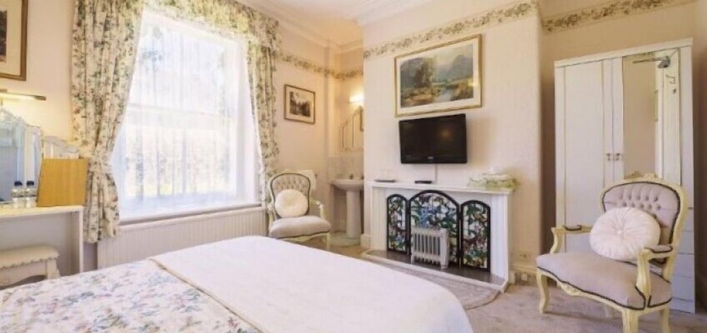 Braemar Bed & Breakfast 9/21