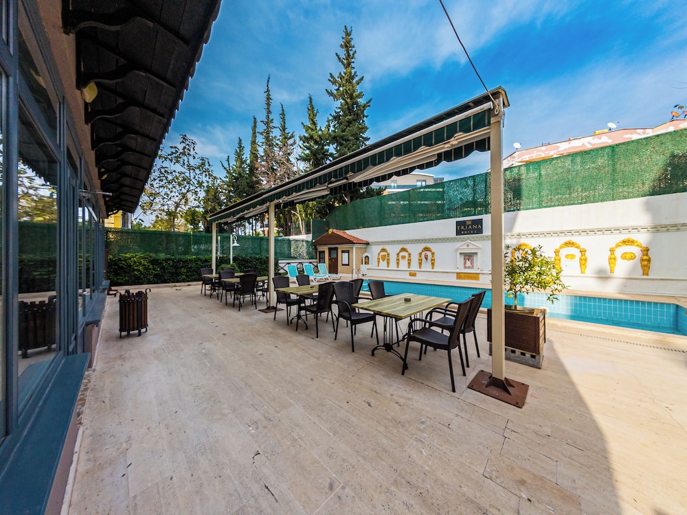 Triana Hotel 60/65