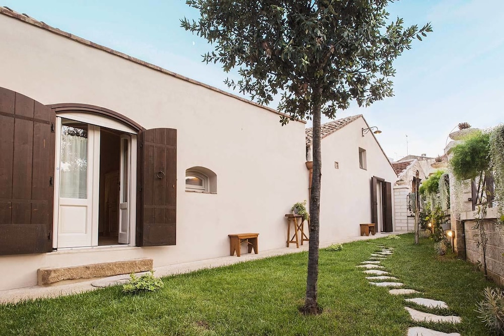 Borgo San Gaetano 39/50
