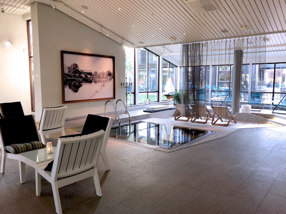 Marholmen Hotell and Conference AB 57/81