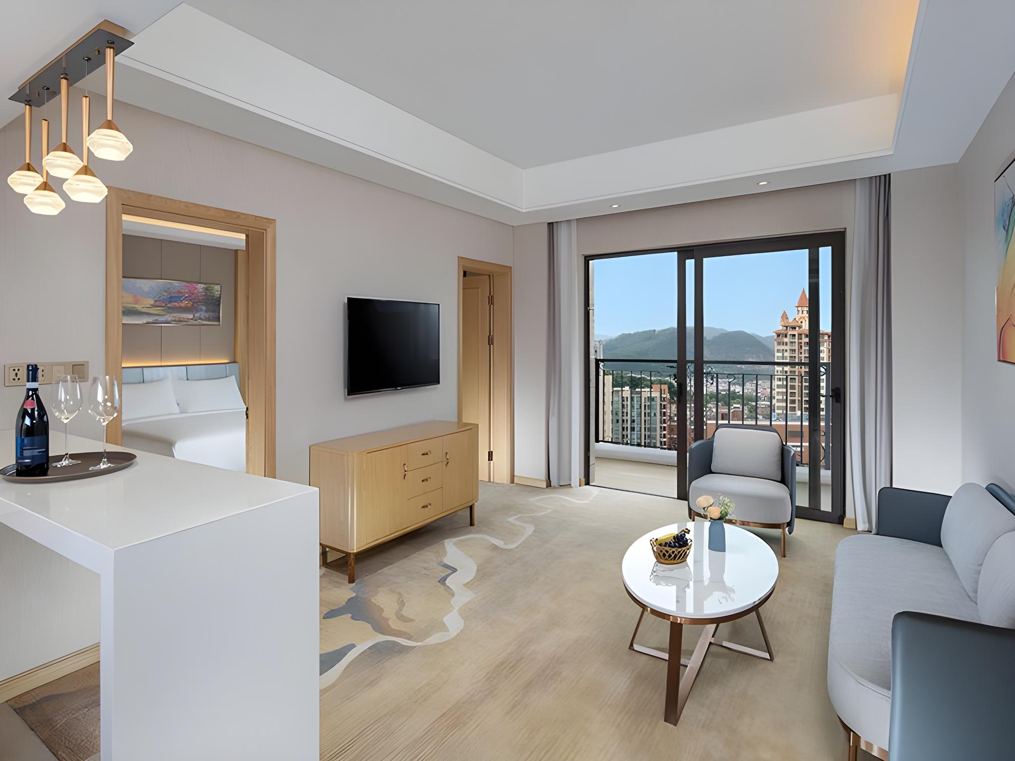 Vienna International Hotel (Zhongshan Lihe Plaza Xingzhong Road Store) 42/58