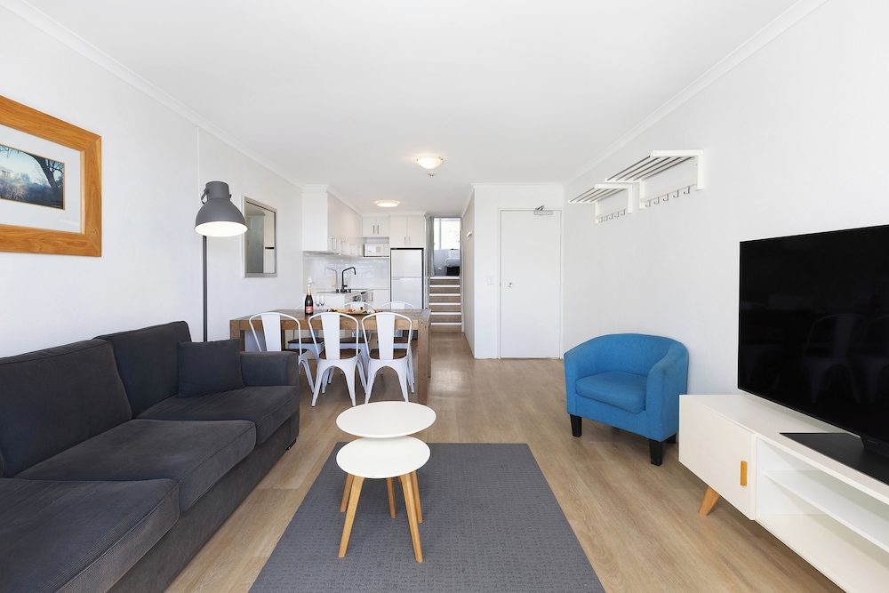 Horizons Lake Jindabyne 60/80