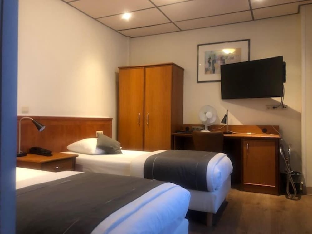 Delta Hotel City Center 11/24
